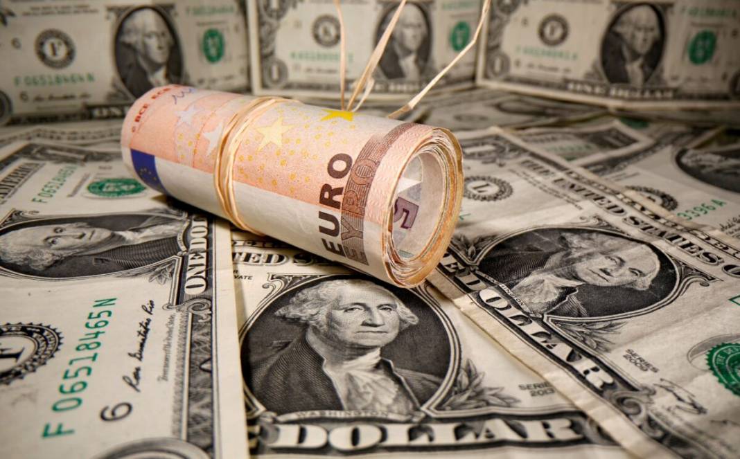 Dolar Mı, Altın Mı, Faiz Mi? Ünlü Ekonomist, "Vatandaşın Cebindeki Parayı Koruyan Tek Alternatif" Diye Onu İşaret Etti! 17